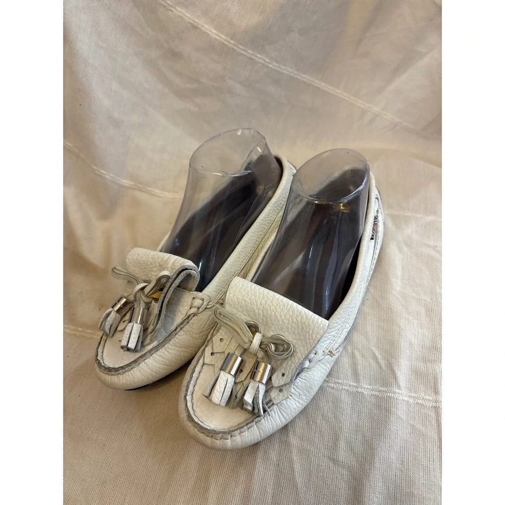 Burberry Womens White Pebbled Leather Tassel Kiltie Driving Loafers